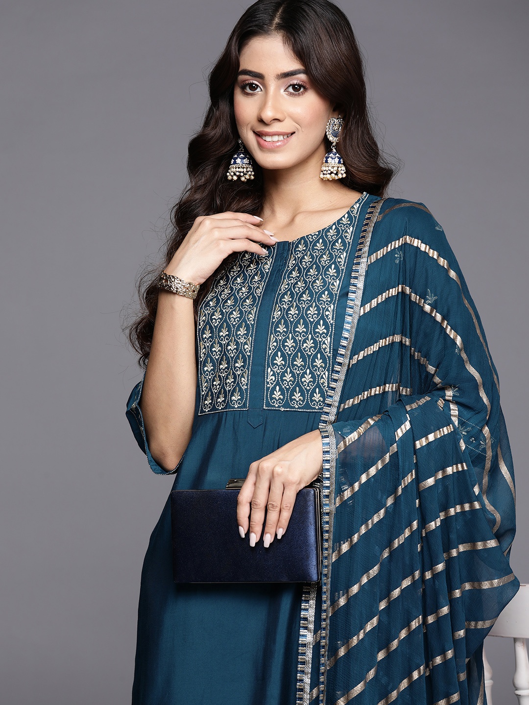 

Libas Women Ethnic Motifs Yoke Design Regular Thread Work Kurta with Trousers Dupatta, Teal