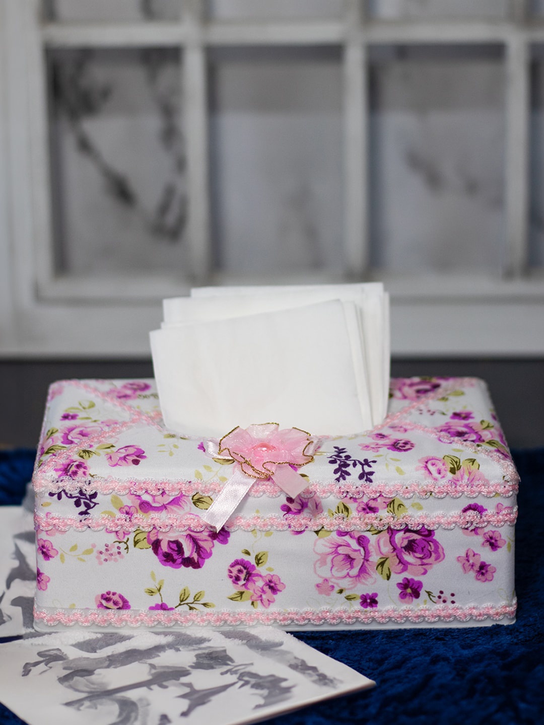 

MARKET99 Floral Print & Applique Tissue Holder, Pink