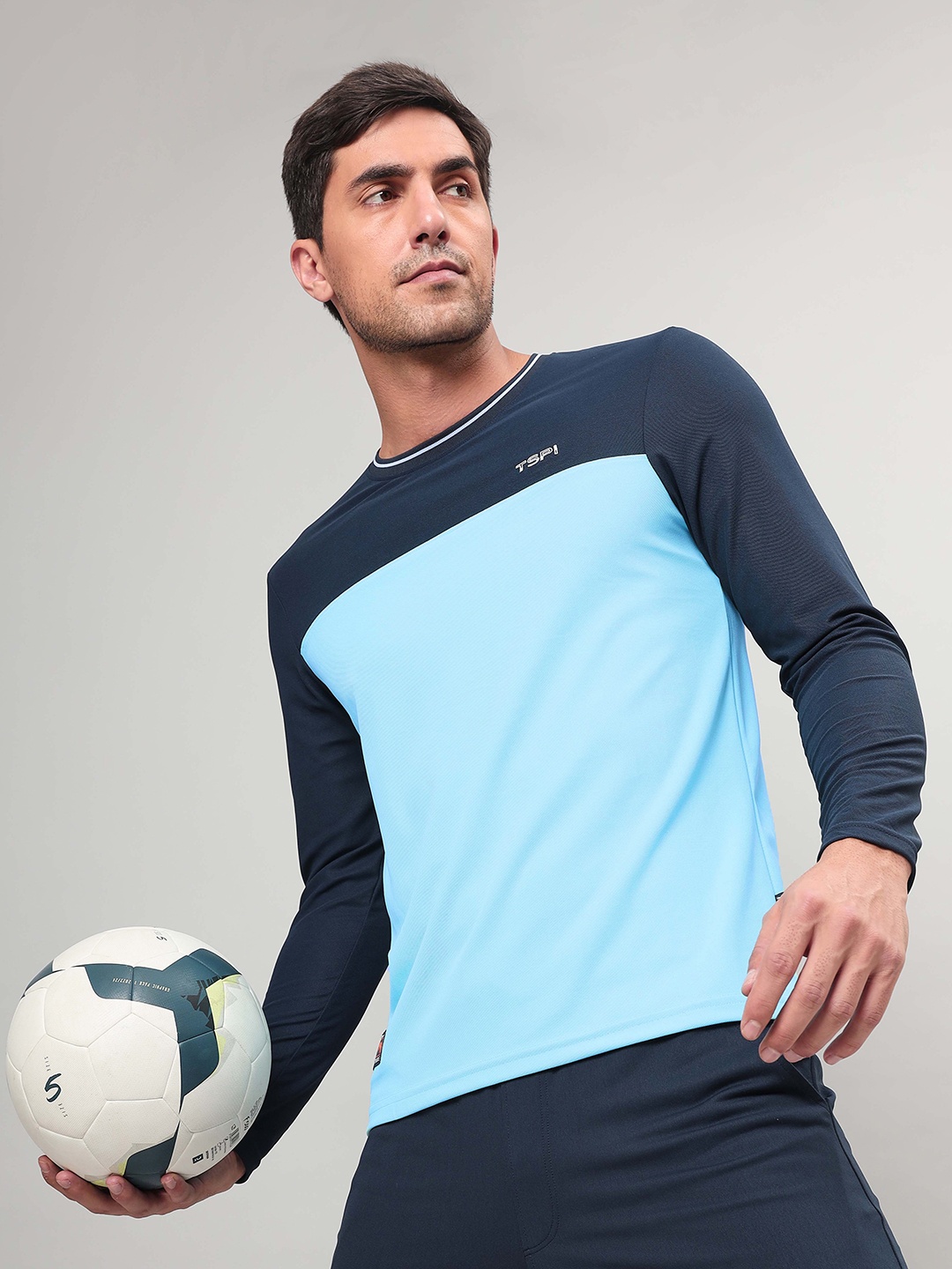 

Technosport Colourblocked Anti Odour Slim Fit Sports T-shirt, Blue
