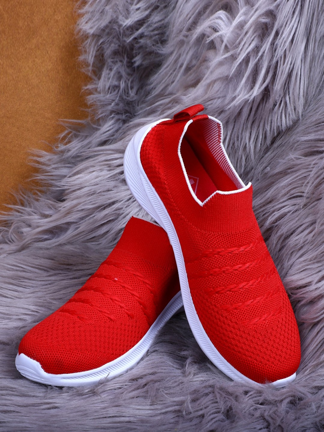 

TPENT Women Textured Slip-On Running Sports Shoes, Red