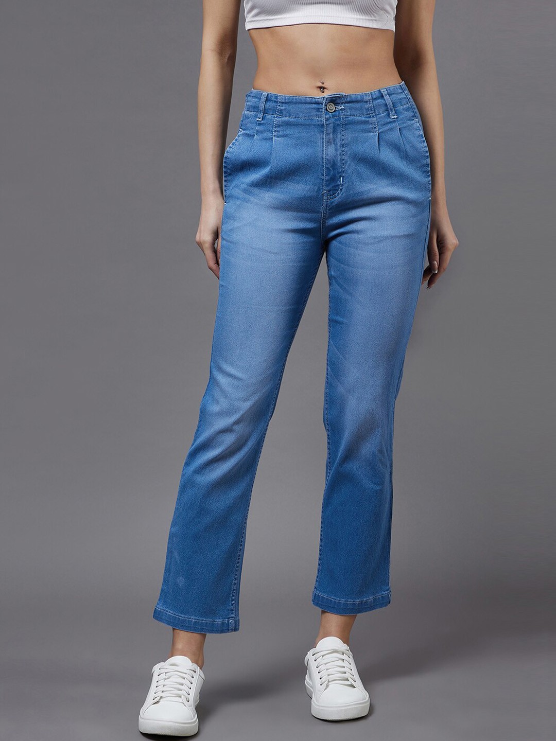

DressBerry Women Blue Straight Fit High-Rise Light Fade Stretchable Jeans