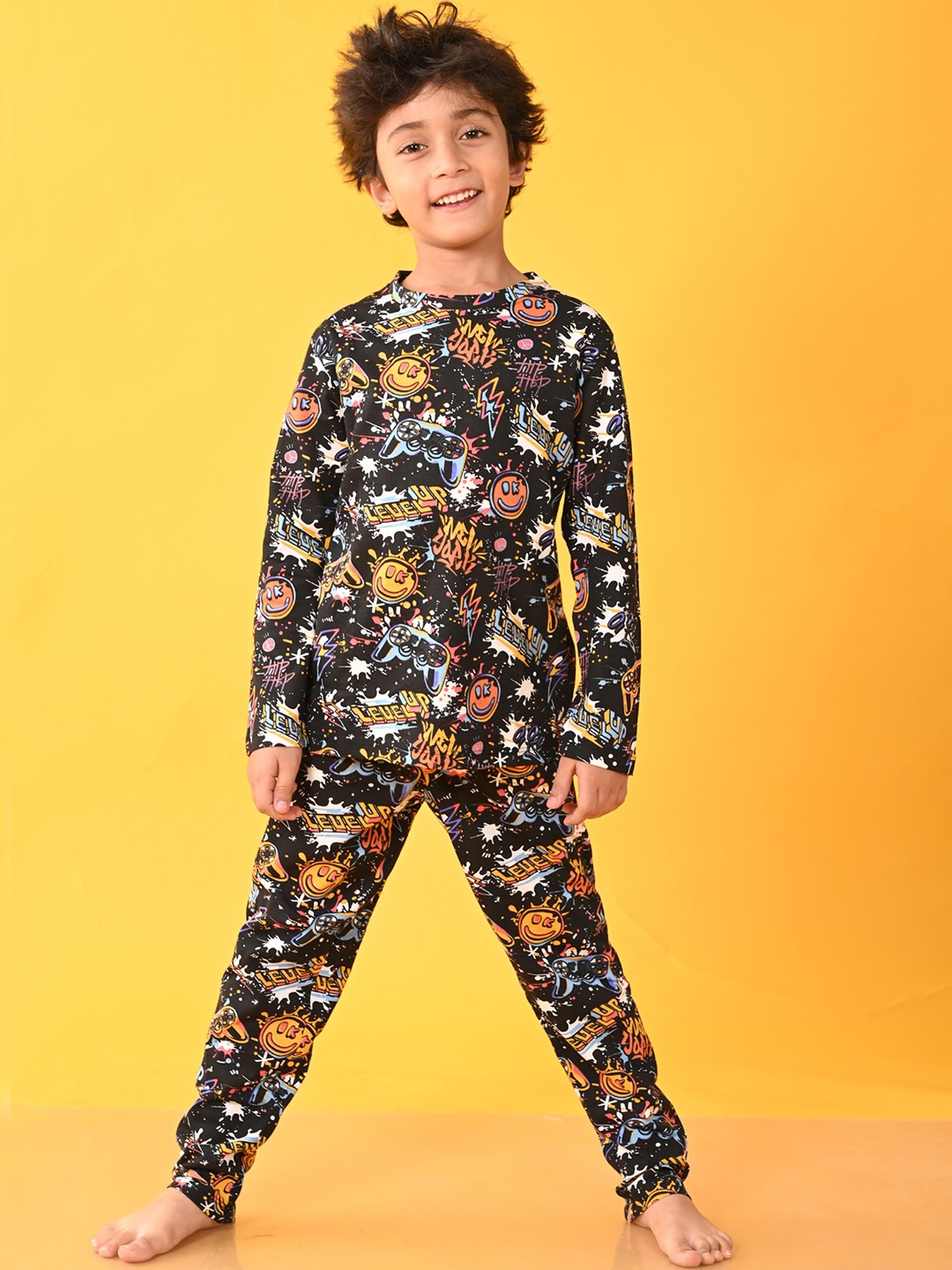 

Anthrilo Boys Graphic Printed Night suit, Black