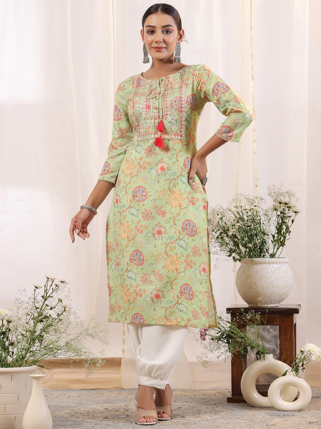 

Ishin Floral Printed Tie-Up Neck Gotta Patti Straight Kurta, Green