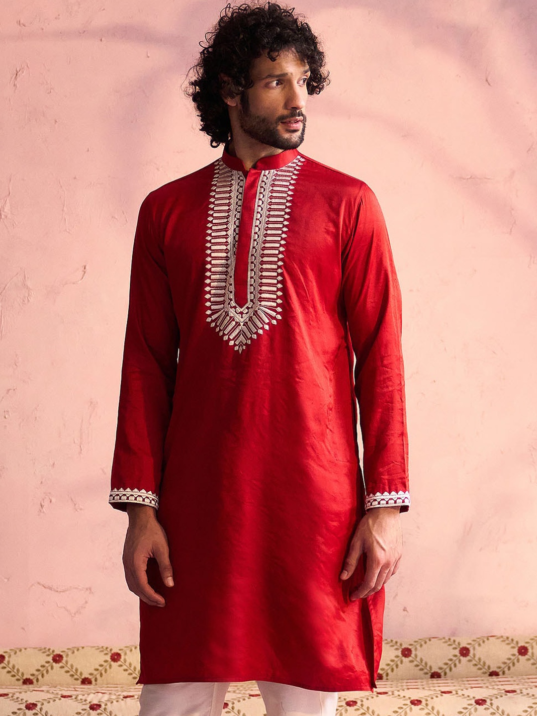 

VASTRAMAY Men Red Yoke Design Kurta
