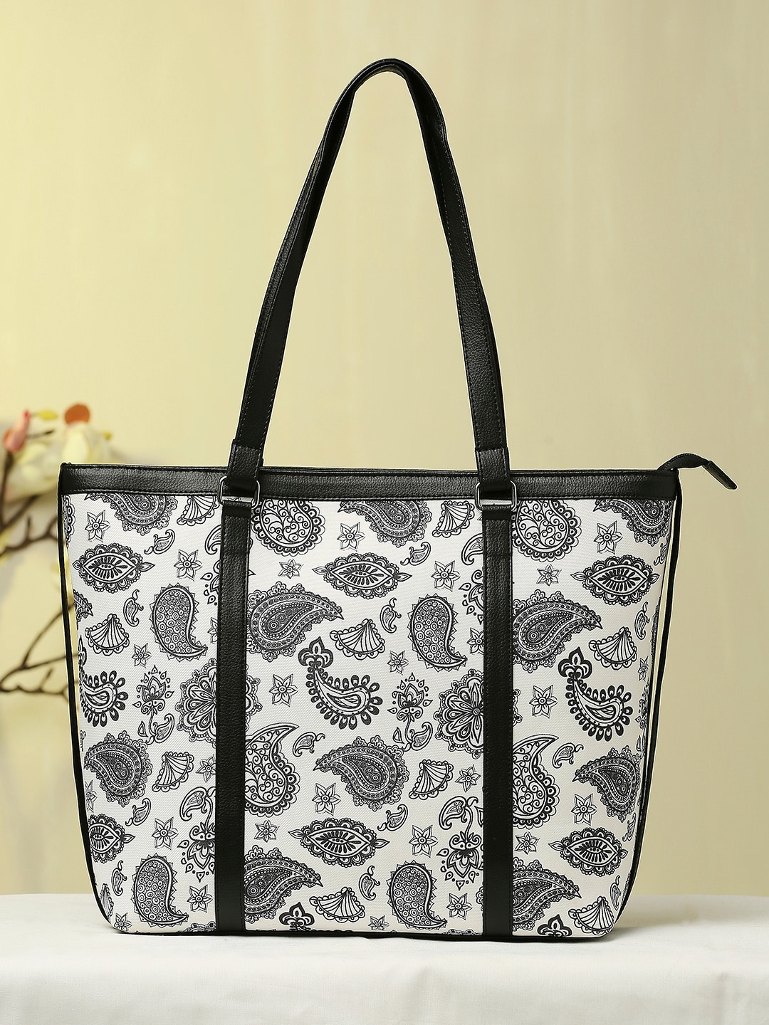

Anouk Ethnic Motifs Printed Shopper Hobo Bag, Black