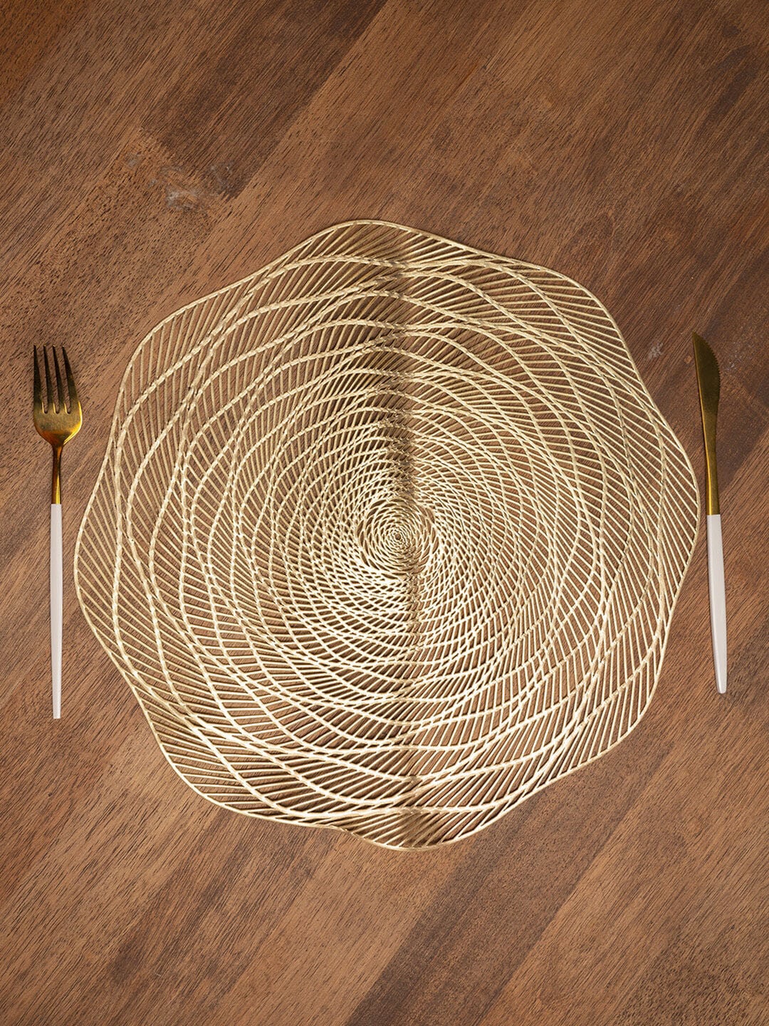 

MARKET99 Gold Toned 2 Pieces Circles Table Placemats