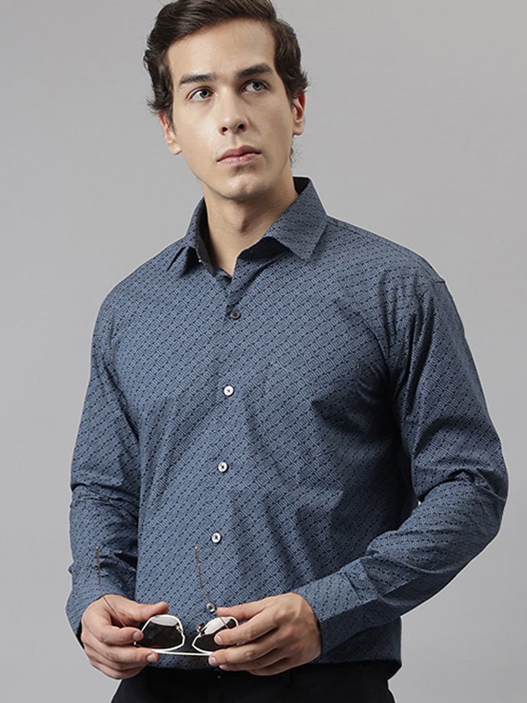 

Hancock Premium Slim Fit Geometric Printed Pure Cotton Formal Shirt, Navy blue