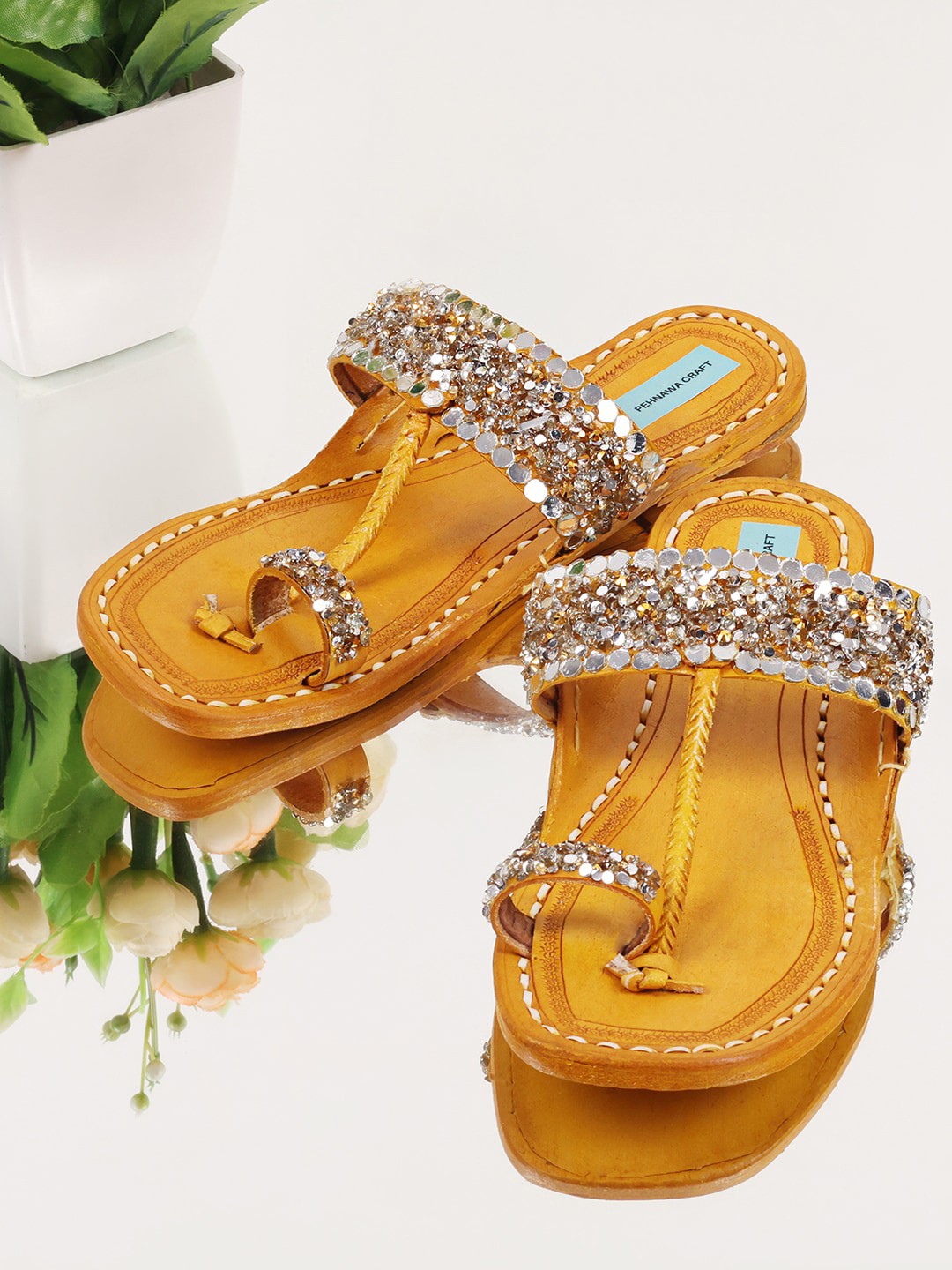 

PehnawaCraft Embellished Leather Ethnic One Toe Flats, Gold