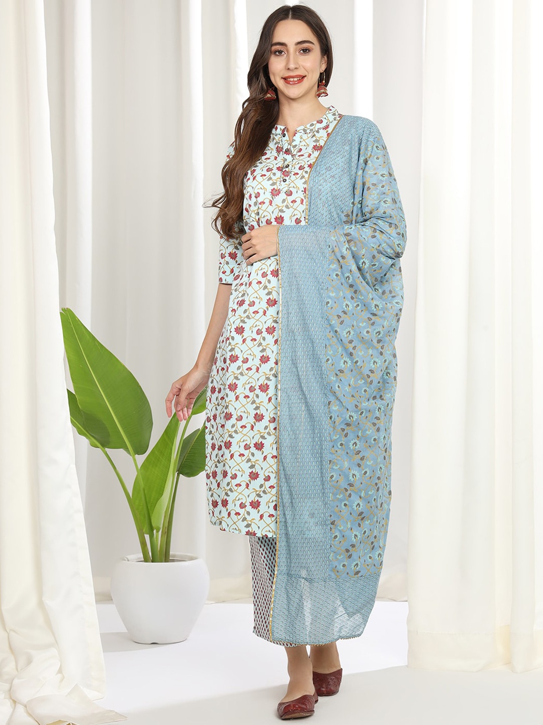 

MESMORA FASHION Women Blue Floral Printed Regular Pure Cotton Kurta with Trousers & With Dupatta