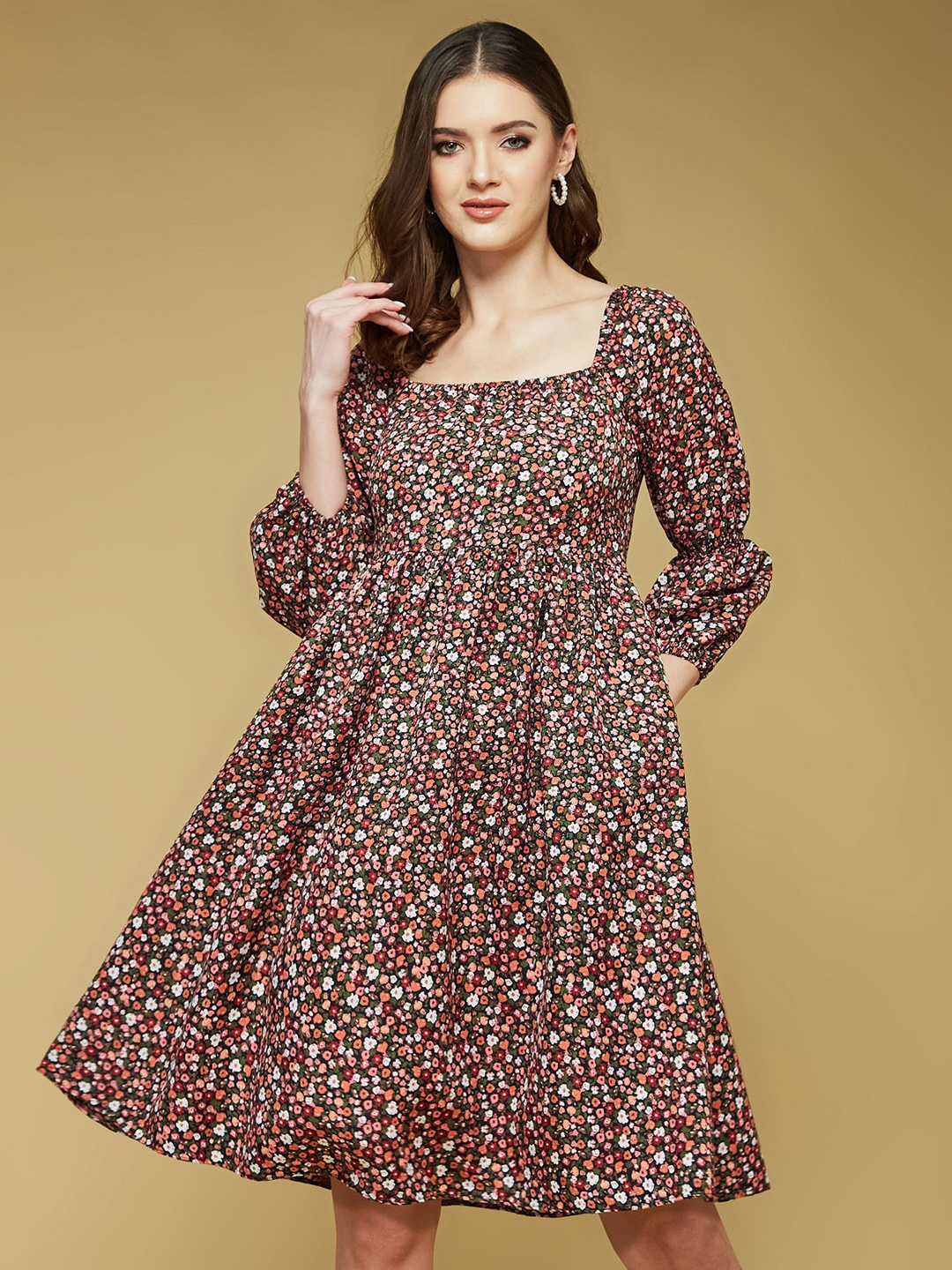 

DressBerry Black Floral Printed Gathered Puff Sleeves Fit & Flare Dress