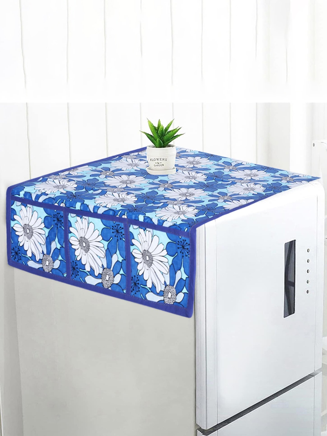 

Dakshya Industries Blue & White Printed Washing Machine Cover