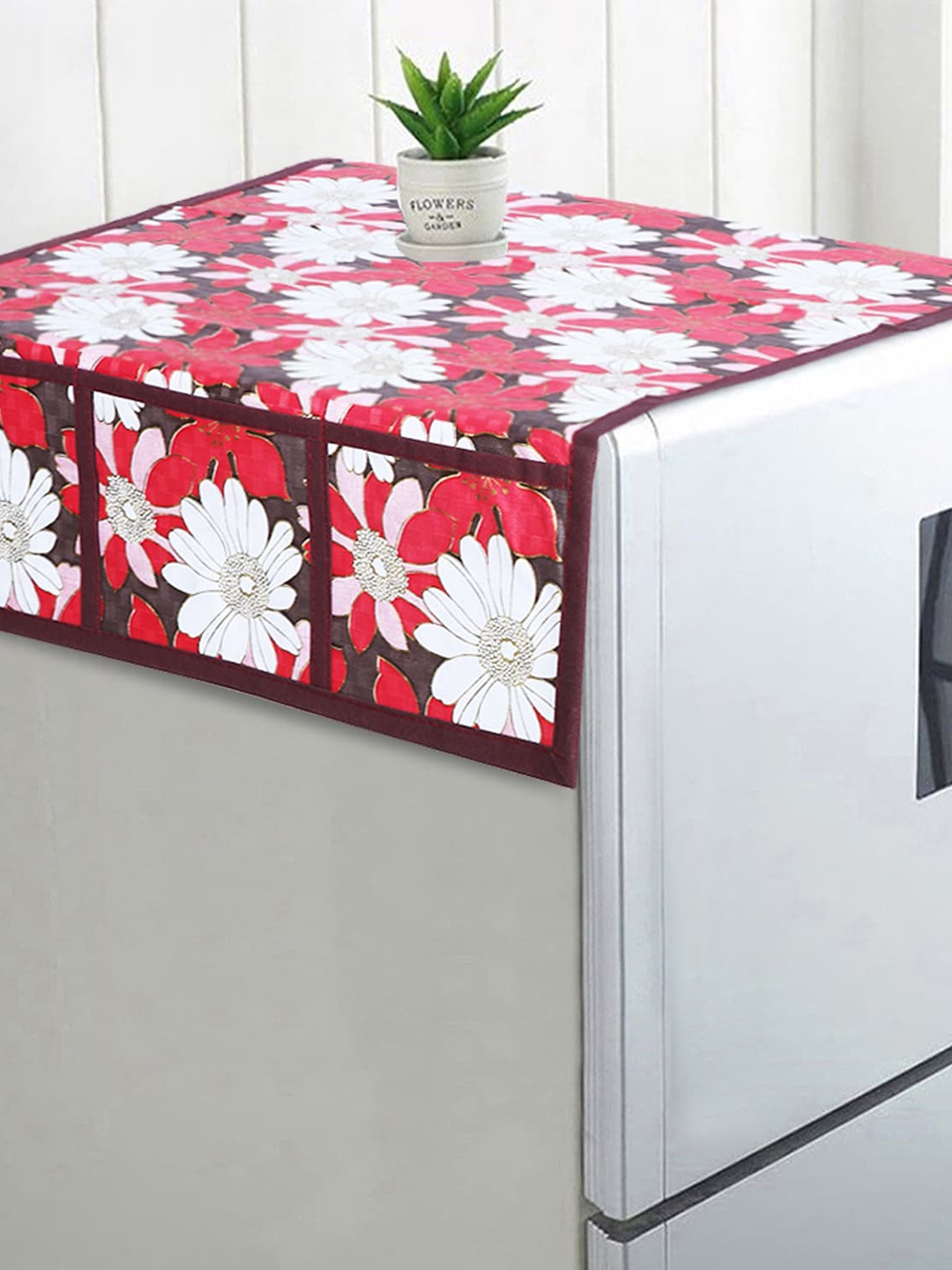 

Dakshya Industries Red & White Printed Refrigerator Cover
