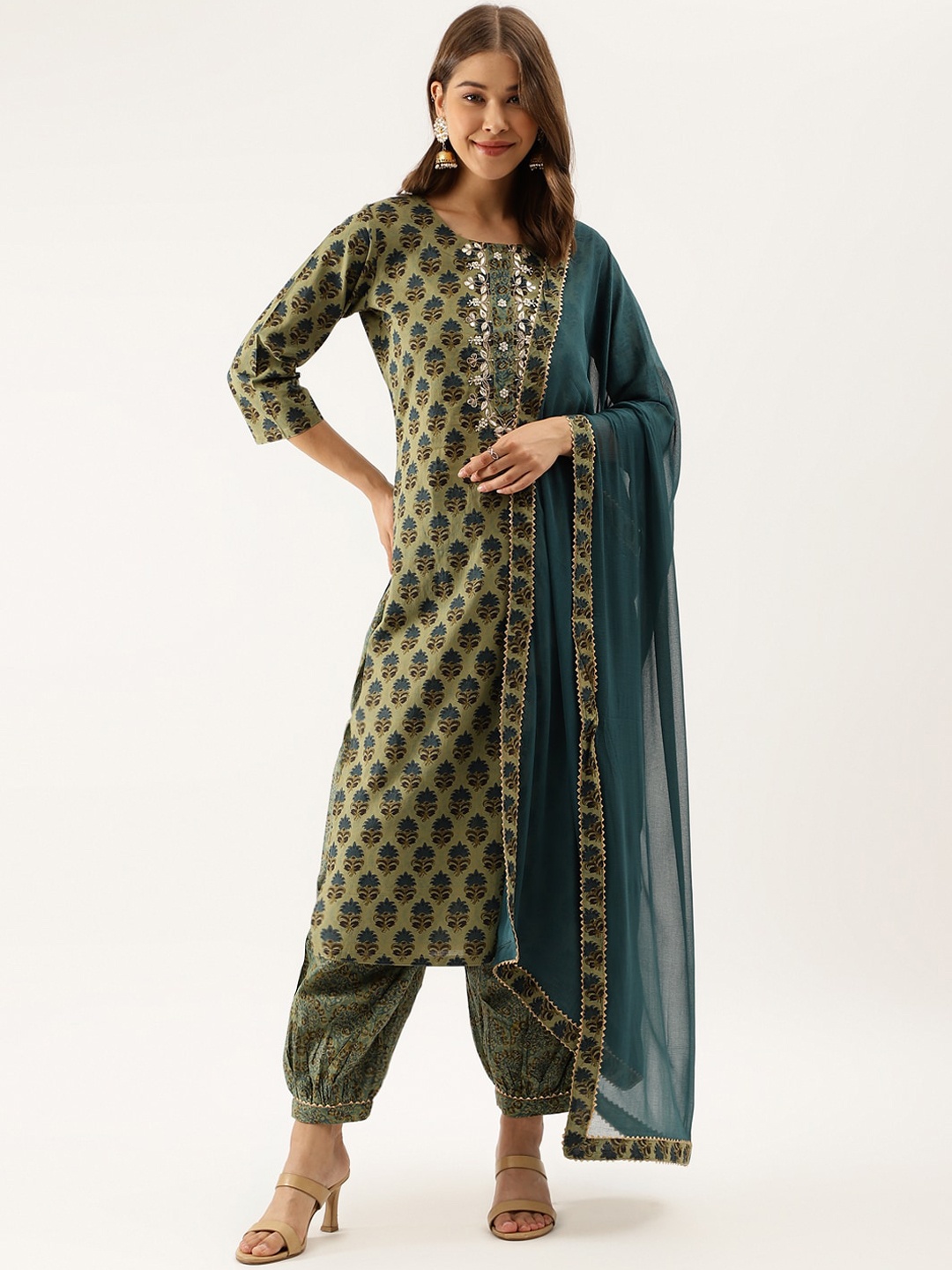 

Divena Women Green Floral Printed Regular Gotta Patti Pure Cotton Kurta with Harem Pants & With Dupatta