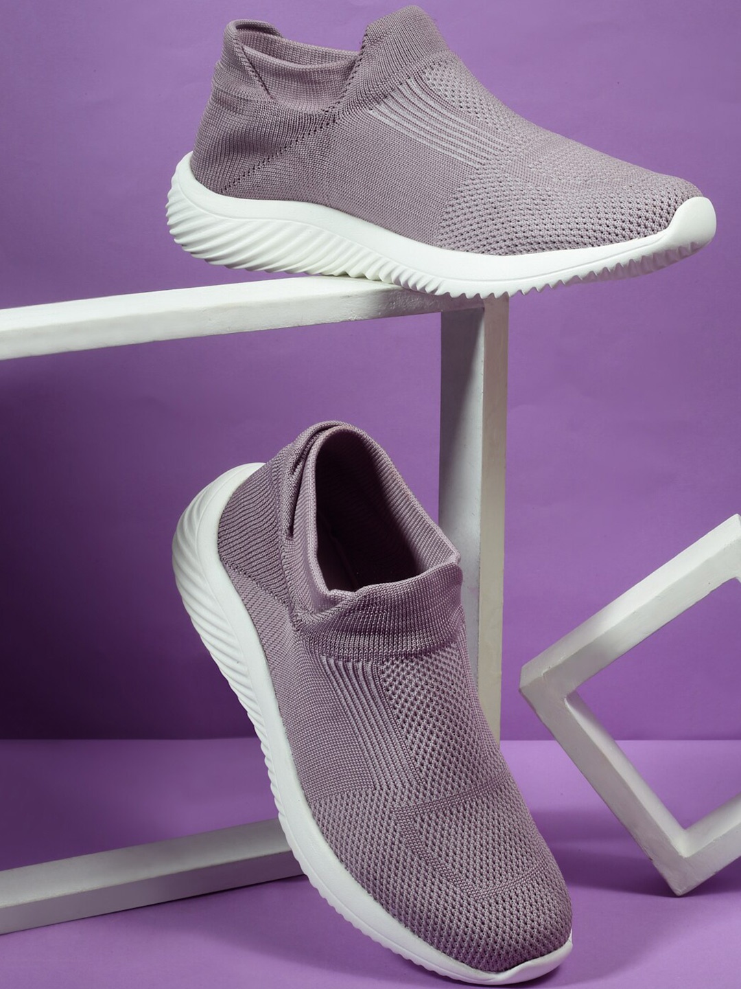 

HRX by Hrithik Roshan Women Purple Textile 3D Flex Walking Shoes