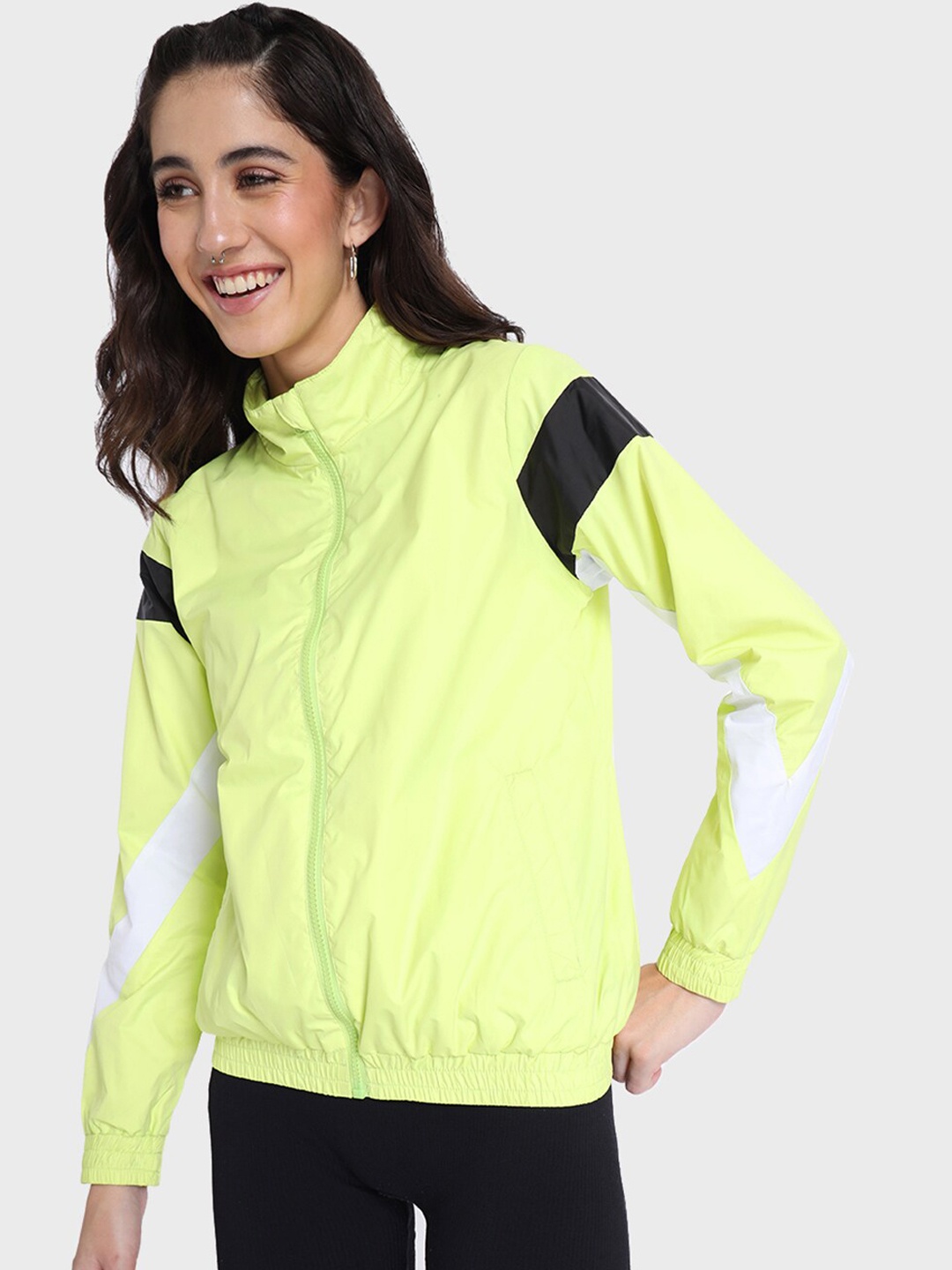 

Bewakoof Plus Mock Collar Long Sleeve Sporty Jacket, Green