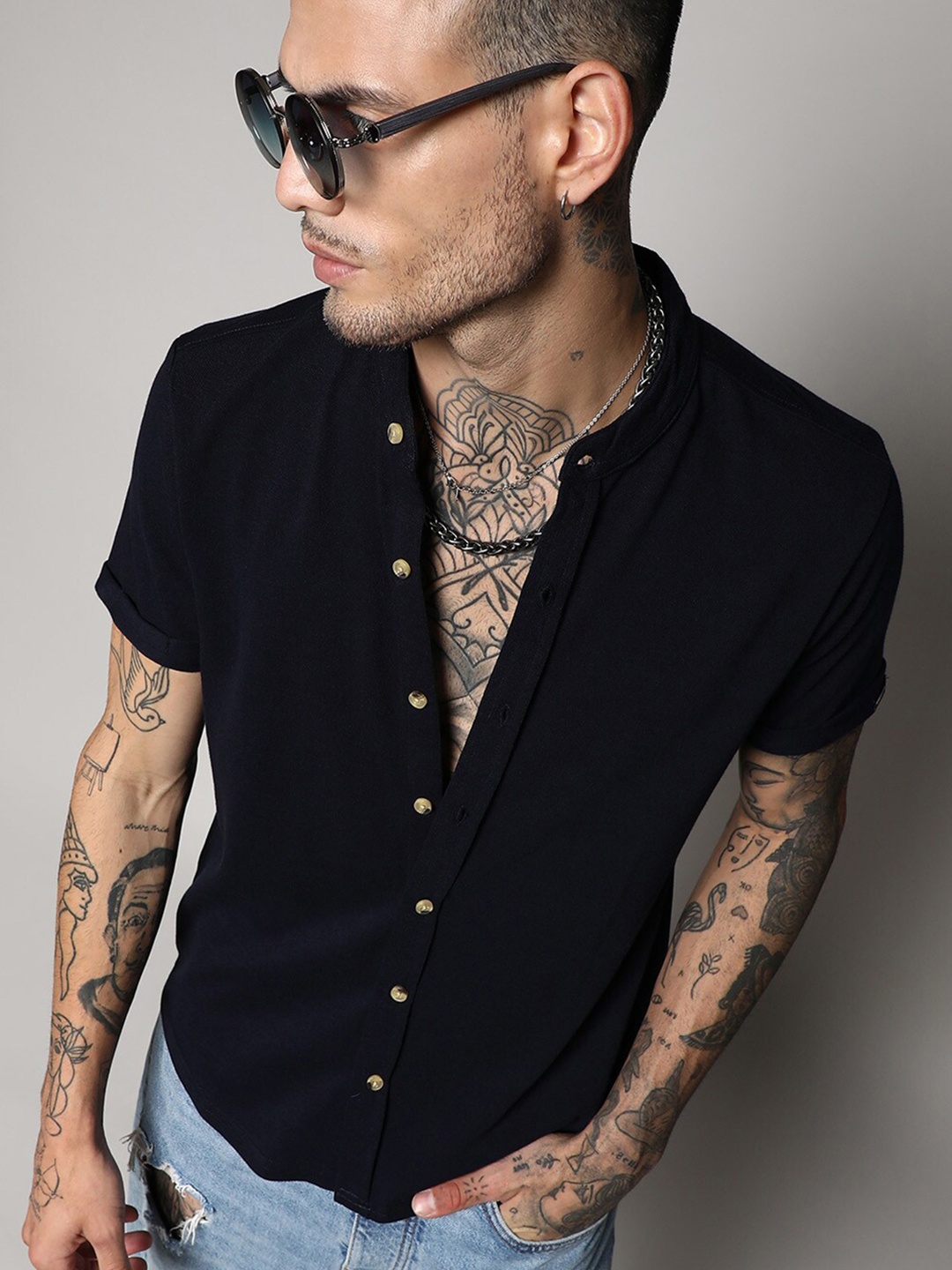 

Campus Sutra Black Classic Band Collar Cotton Casual Shirt