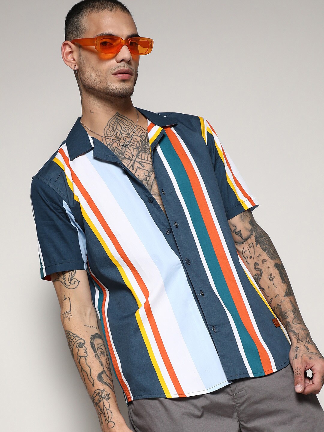 

Campus Sutra Classic Vertical Stripes Spread Collar Cotton Casual Shirt, Teal