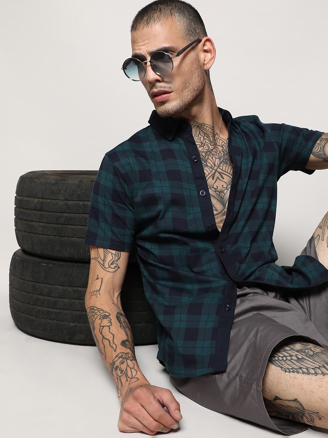 

Campus Sutra Classic Checked Cotton Casual Shirt, Teal