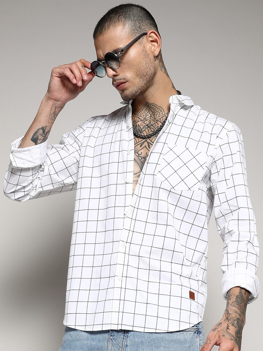 

Campus Sutra White Classic Windowpane Checked Cotton Casual Shirt