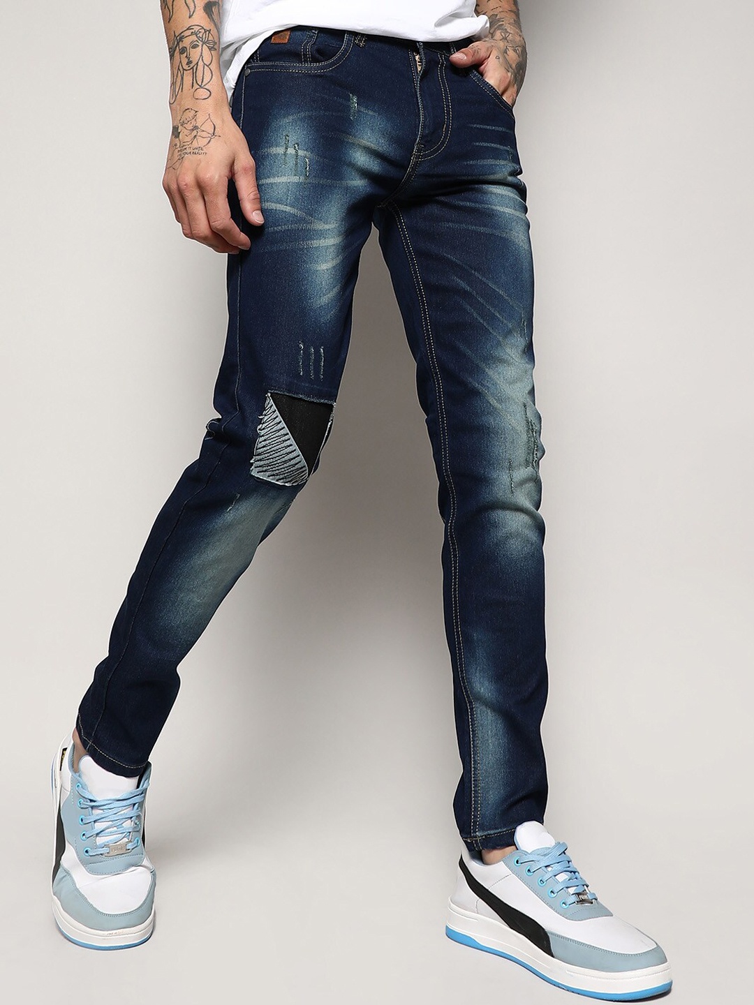 

Campus Sutra Men Smart Slim Fit Low Distress Heavy Fade Non Stretchable Jeans, Blue