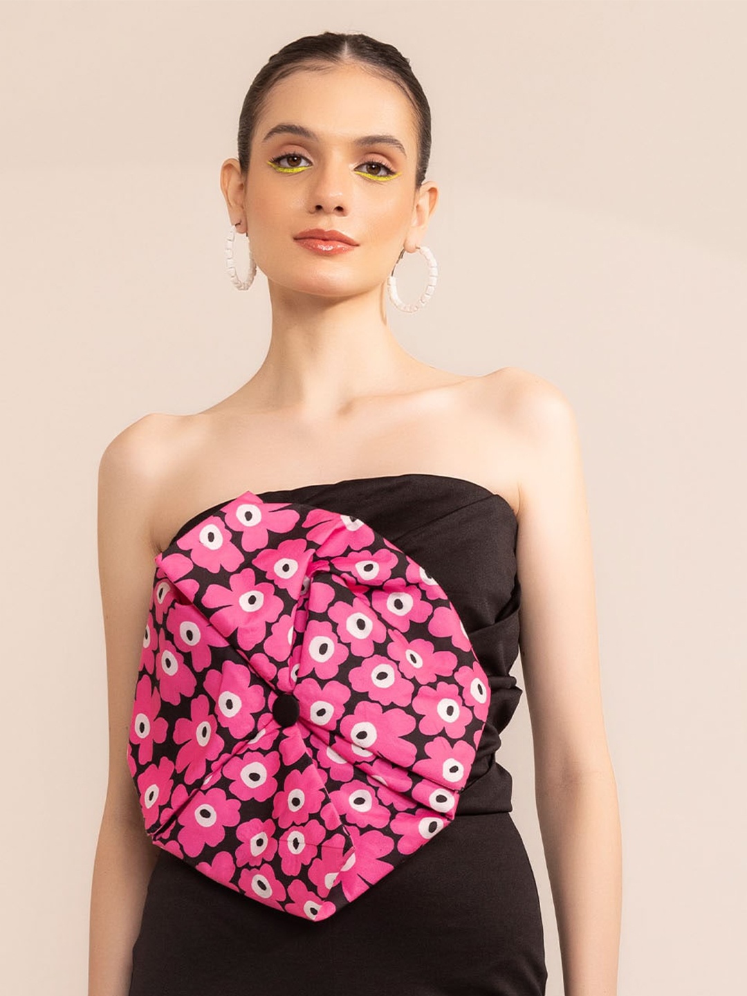 

KAORI BY SHREYA AGARWAL Floral Printed Twisted Tube Top, Black