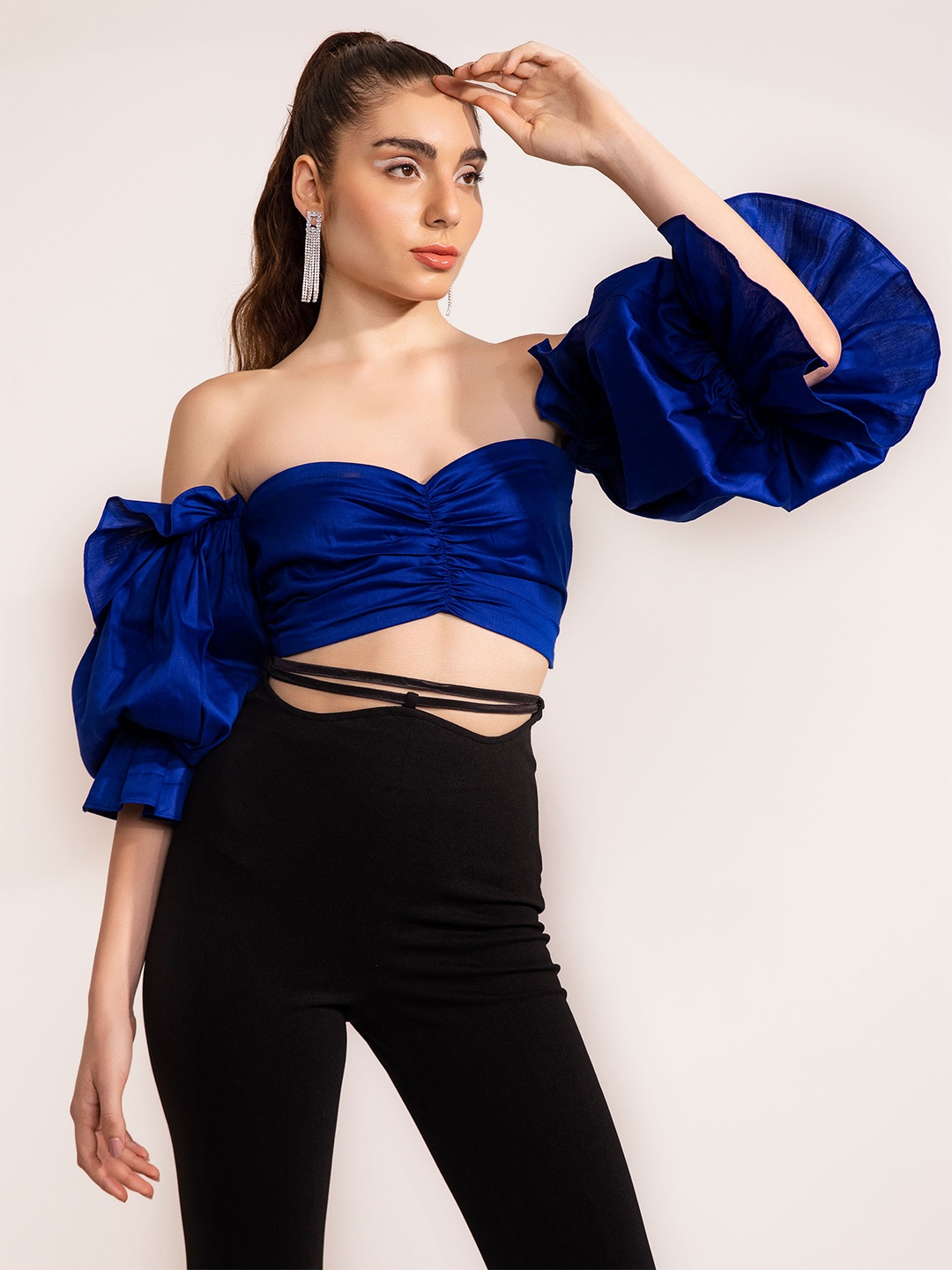 

KAORI BY SHREYA AGARWAL Off-Shoulder Bell Sleeves Bardot Crop Top, Blue