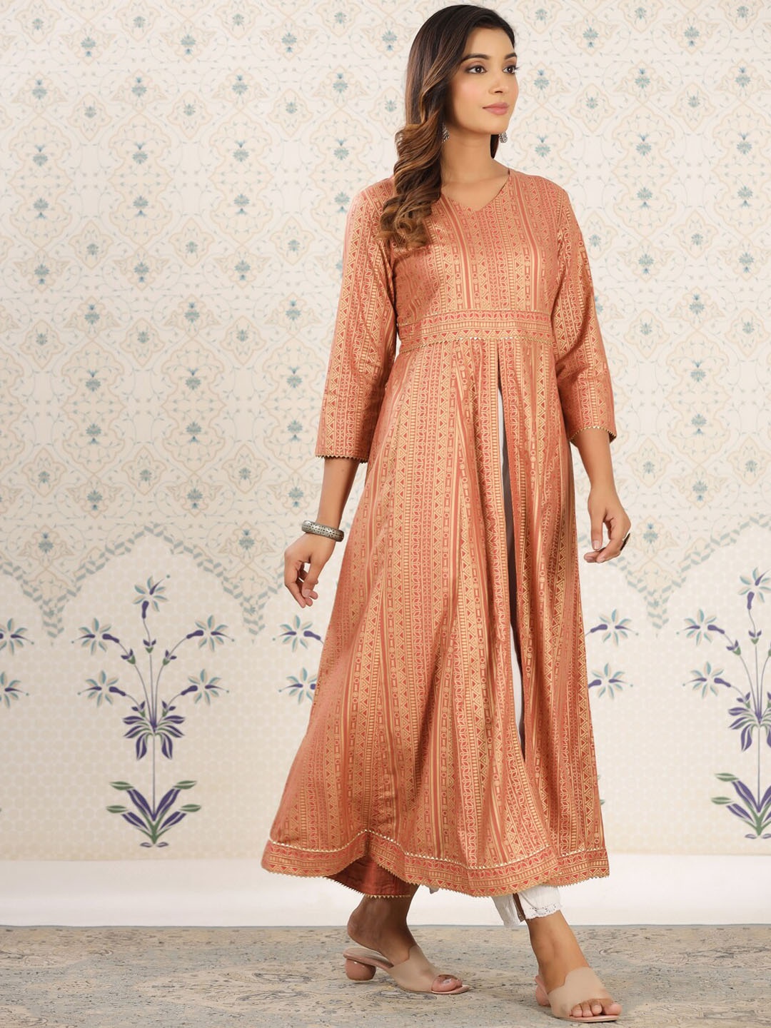 

Ode by House of Pataudi Women Rust Striped Thread Work Anarkali Kurta