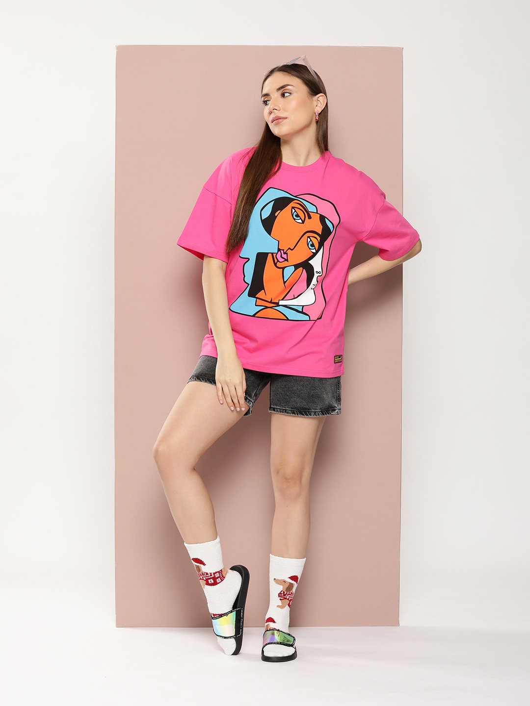 

Stormborn Graphic Printed Drop-Shoulder Sleeves Pure Cotton Oversized T-shirt, Fuchsia