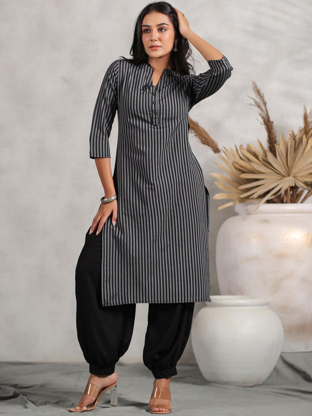 

Anubhutee Women Grey Striped Flared Sleeves Sequinned Kurta