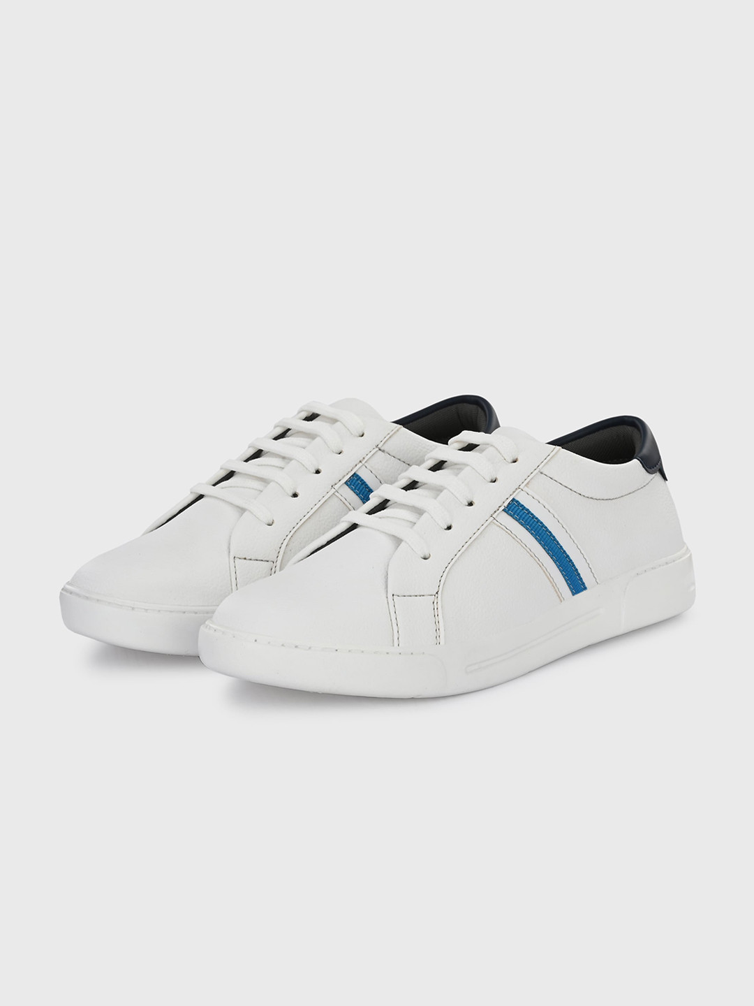 

Killer Men Textured Lace-Up Sneakers, White