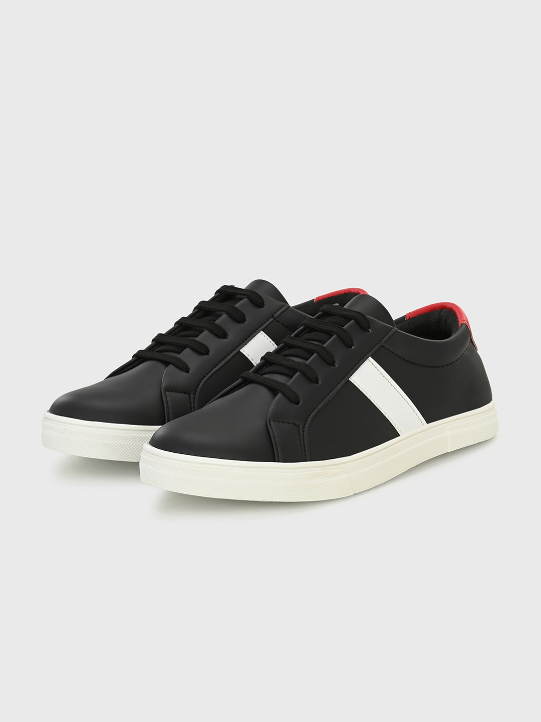 

Killer Men Colourblocked Lace-Up Sneakers, Black