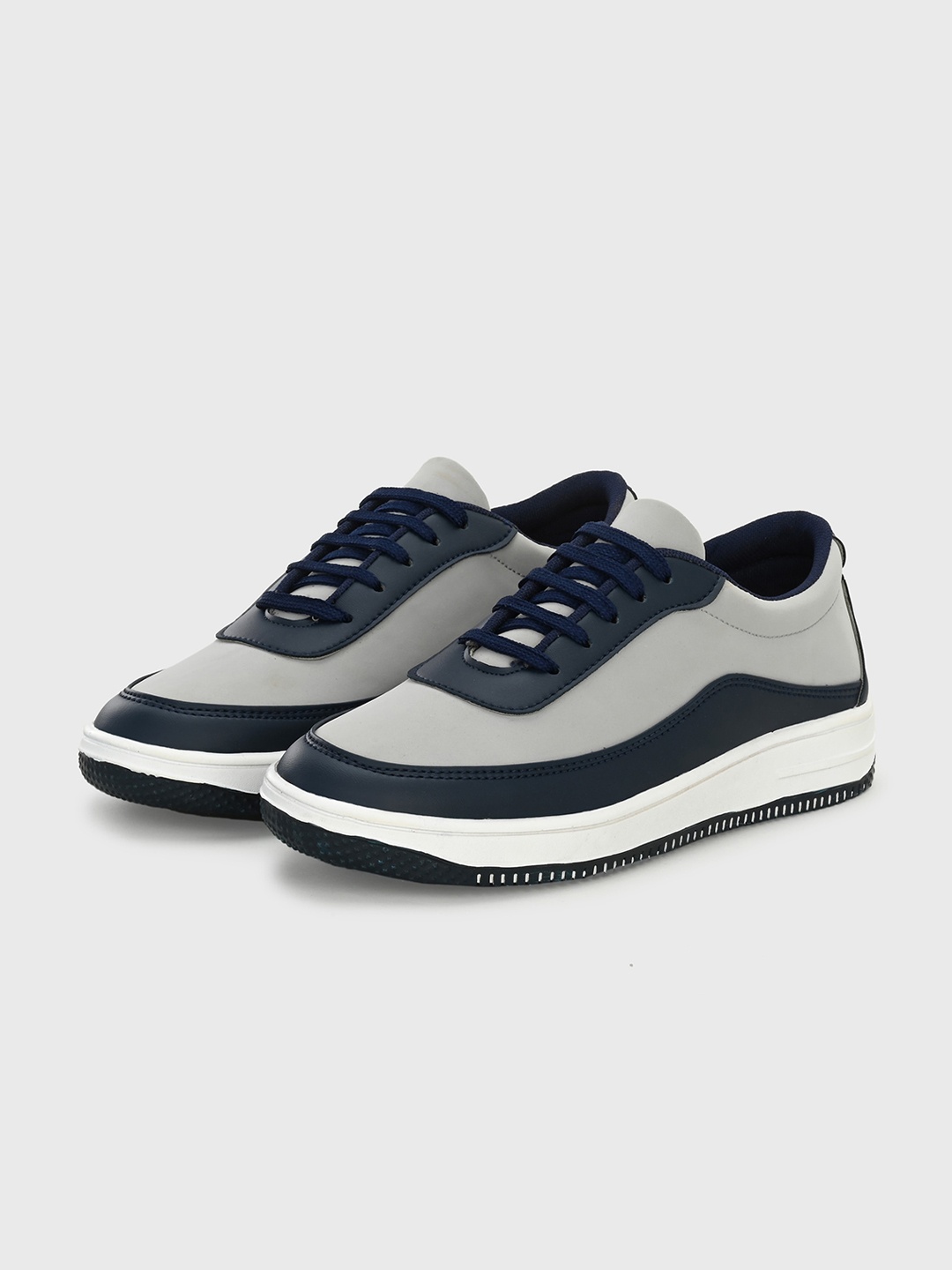 

Killer Men Colourblocked Padded Contrast Sole Sneakers, Navy blue
