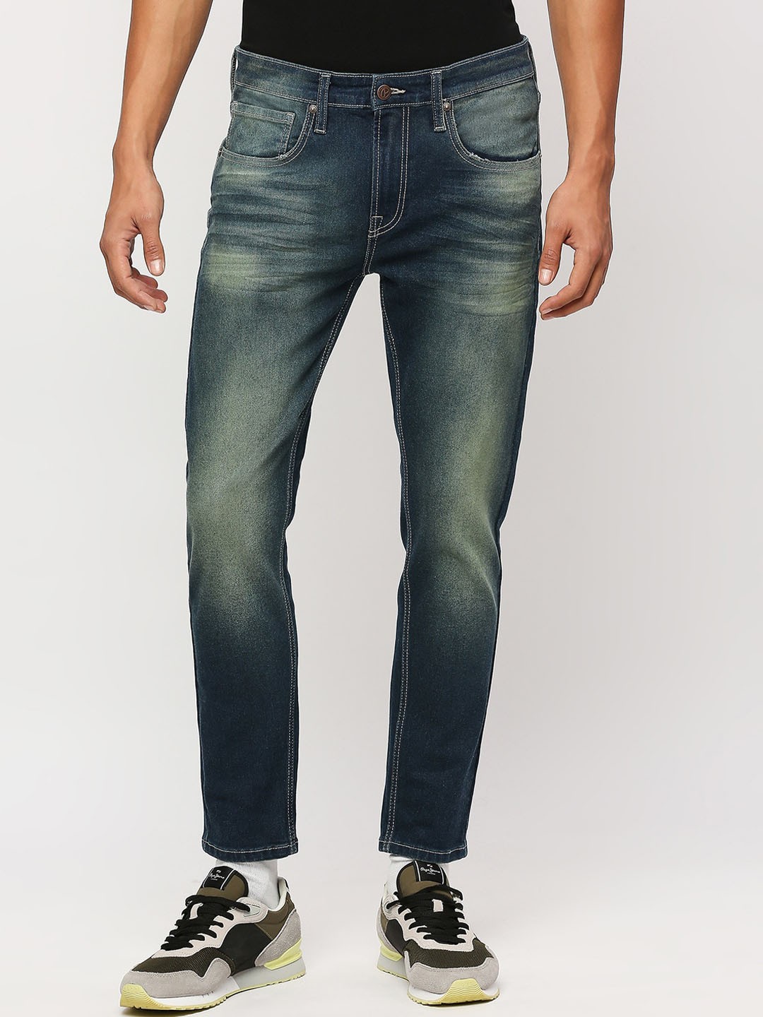 

Pepe Jeans Men Chinox Regular Fit Heavy Fade Mid-Rise Stretchable Jeans, Navy blue