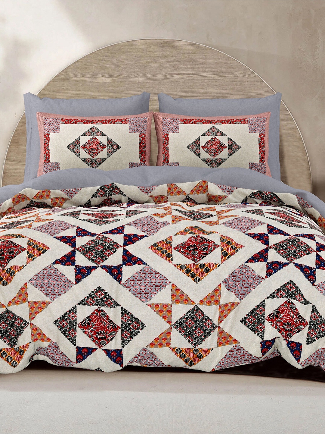 

LIVING ROOTS Super King Size Jaipur Block Print Cotton Double Bedsheet & 2 Pillow Covers, White