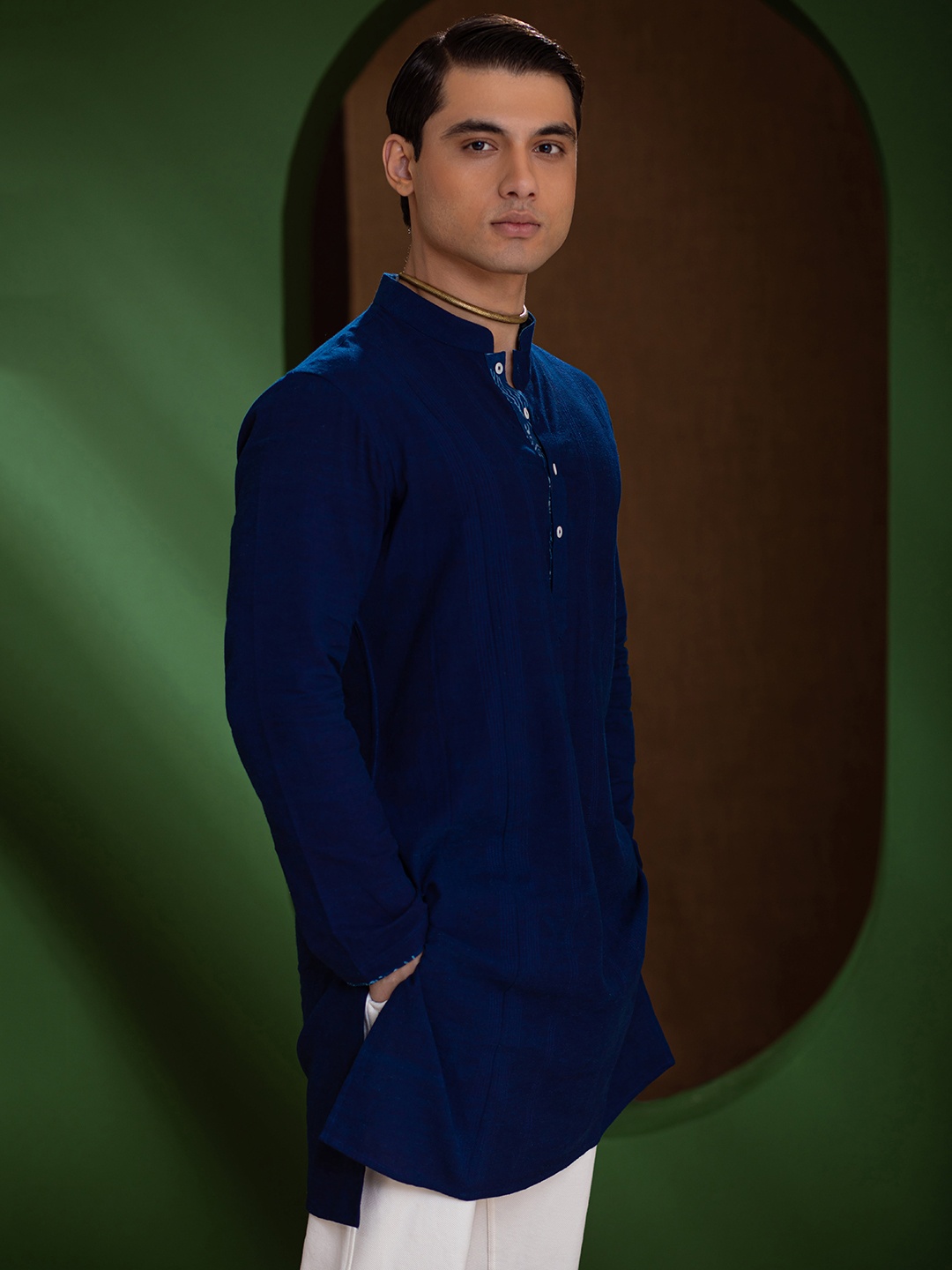 

Earthpiece Mandarin Collar Pure Cotton Straight Kurta, Navy blue