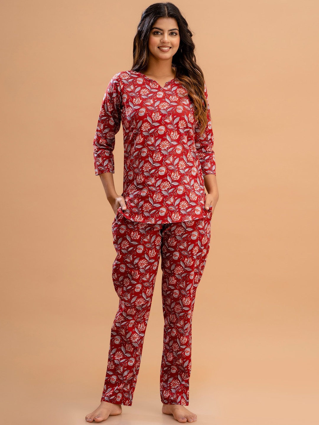 

FERANOID Floral Printed Pure Cotton Night suit, Red
