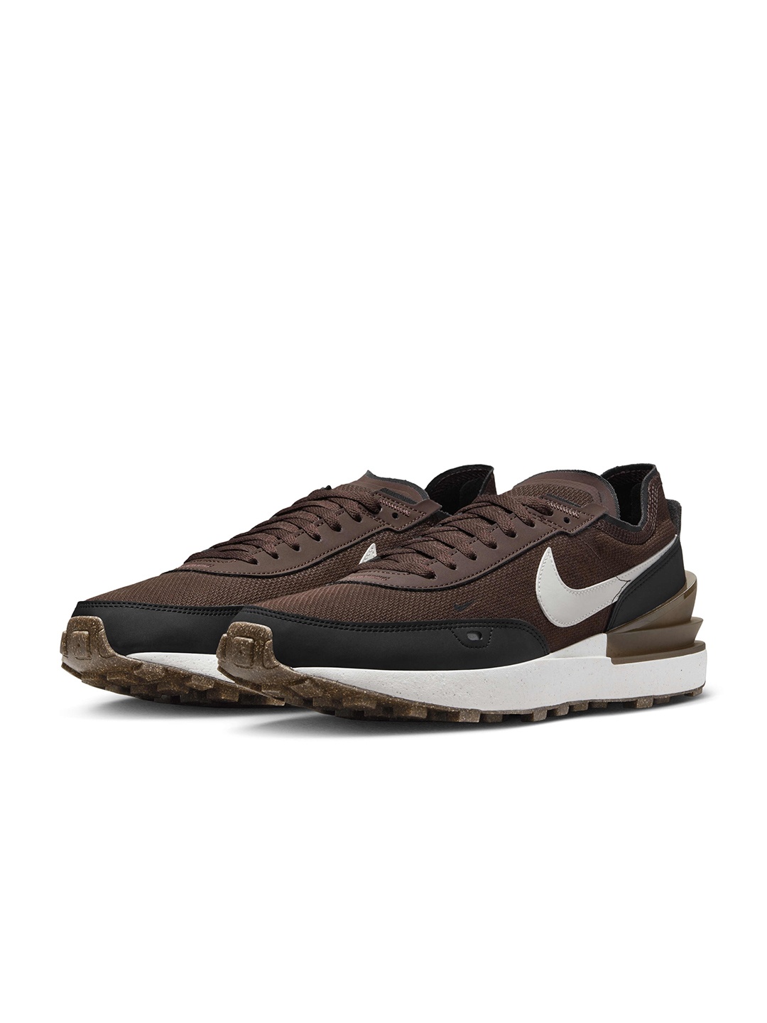 

Nike Unisex LeBron Witness 6 EP Basketball Shoes, Brown