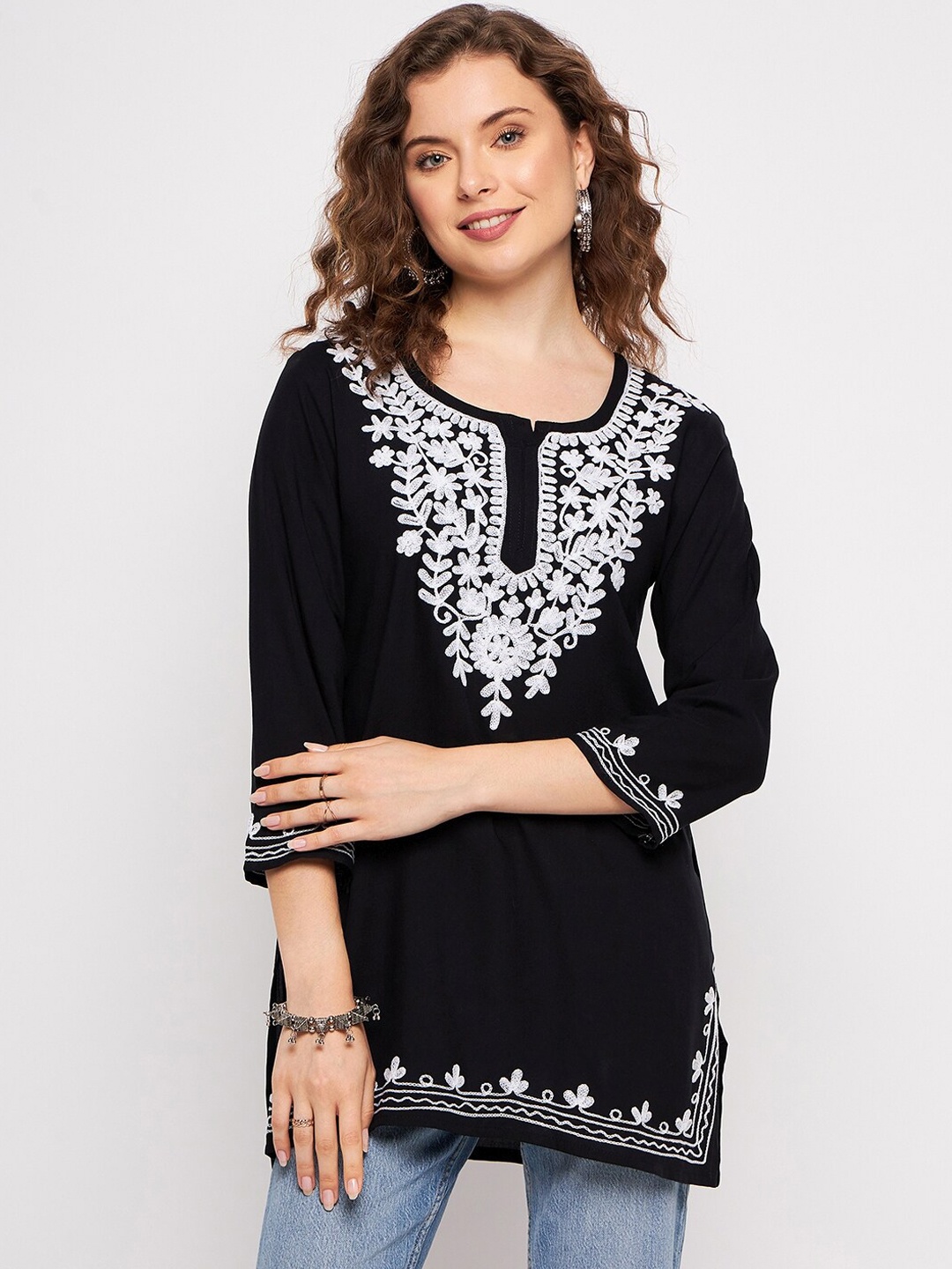 

TULIP 21 Floral Embroidered Chikankari Kurti, Black