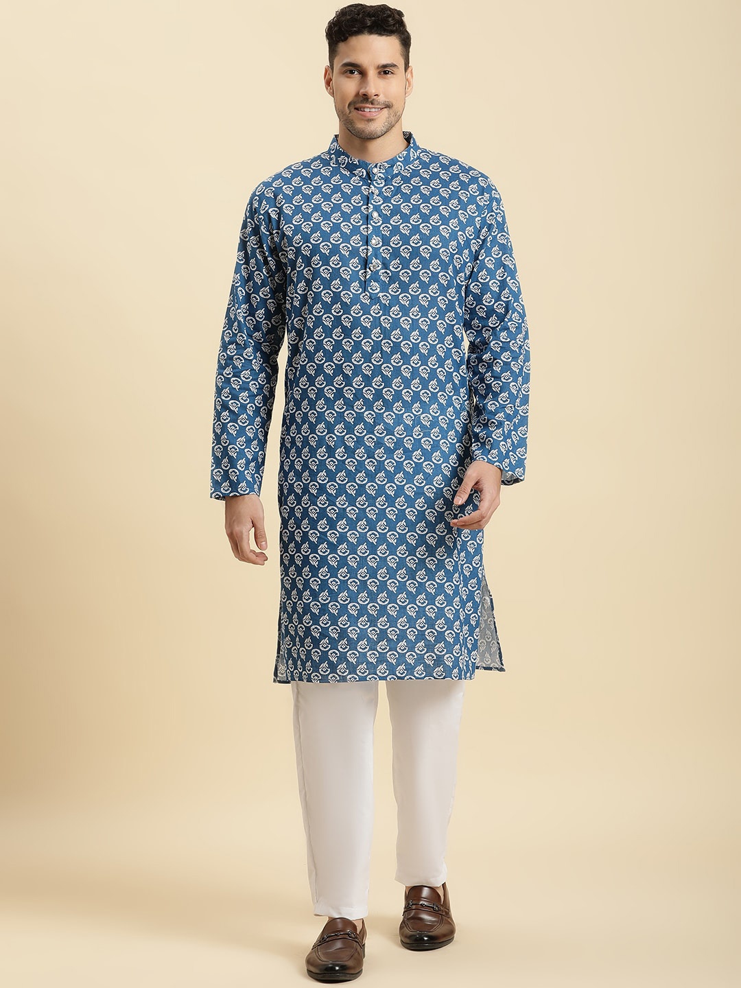 

Kannan Floral Printed Pure Cotton Kurta with Pyjamas, Blue