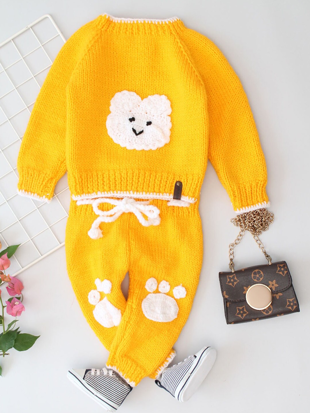 

Woonie Kids Embellished Top with Pyjamas, Yellow