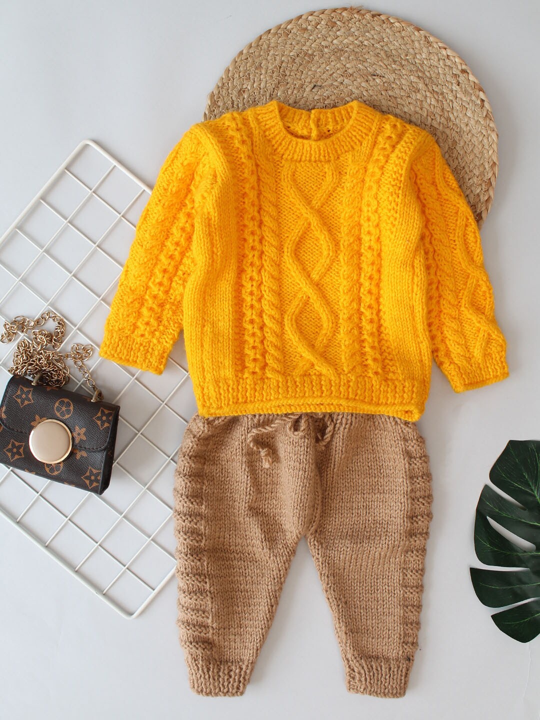 

Woonie Kids Self Design Crochet T-Shirt with Pyjamas, Yellow