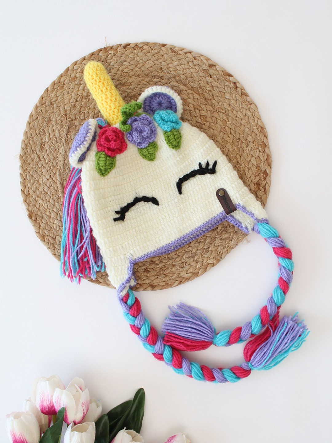 

Woonie Unisex Kids Unicorn Design Embroidered Knitted Acrylic Beanie, Cream