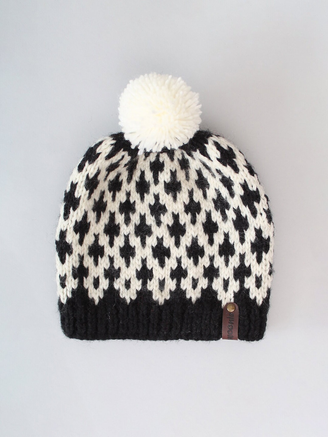 

Woonie Kids Printed Acrylic Beanie With Pom Pom, Black