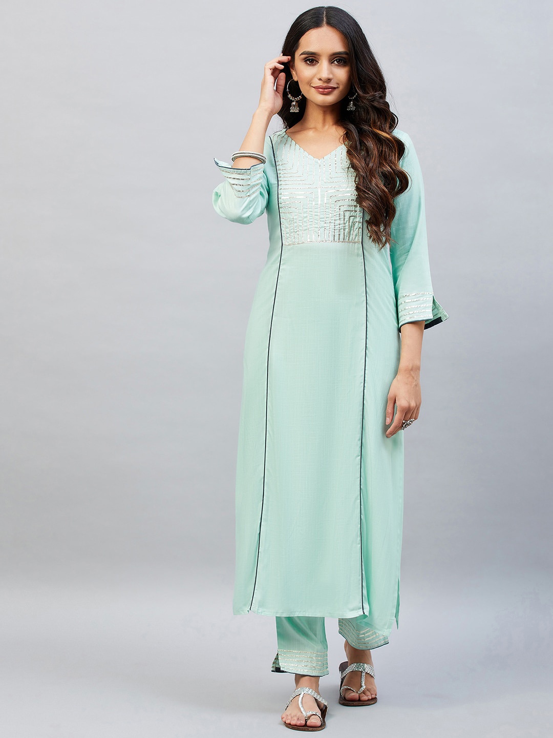 

Aaheli Yoke Design Sequinned Straight Kurta With Trousers, Sea green