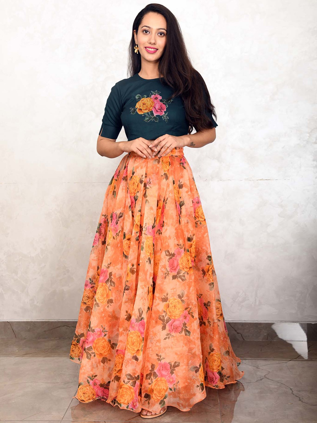 

Aaheli Floral Printed Top With Skirt, Green