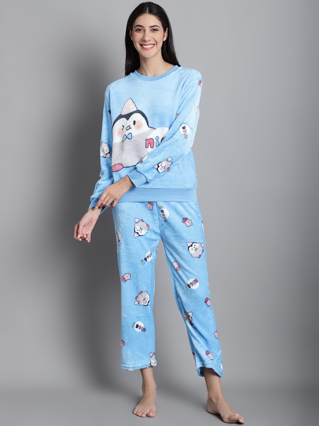 

Jinfo Graphic Printed Fleece T-shirt With Pyjamas, Blue