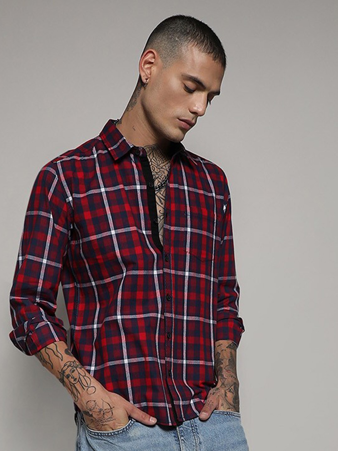 

Campus Sutra Navy Blue Classic Tartan Checks Cotton Casual Shirt
