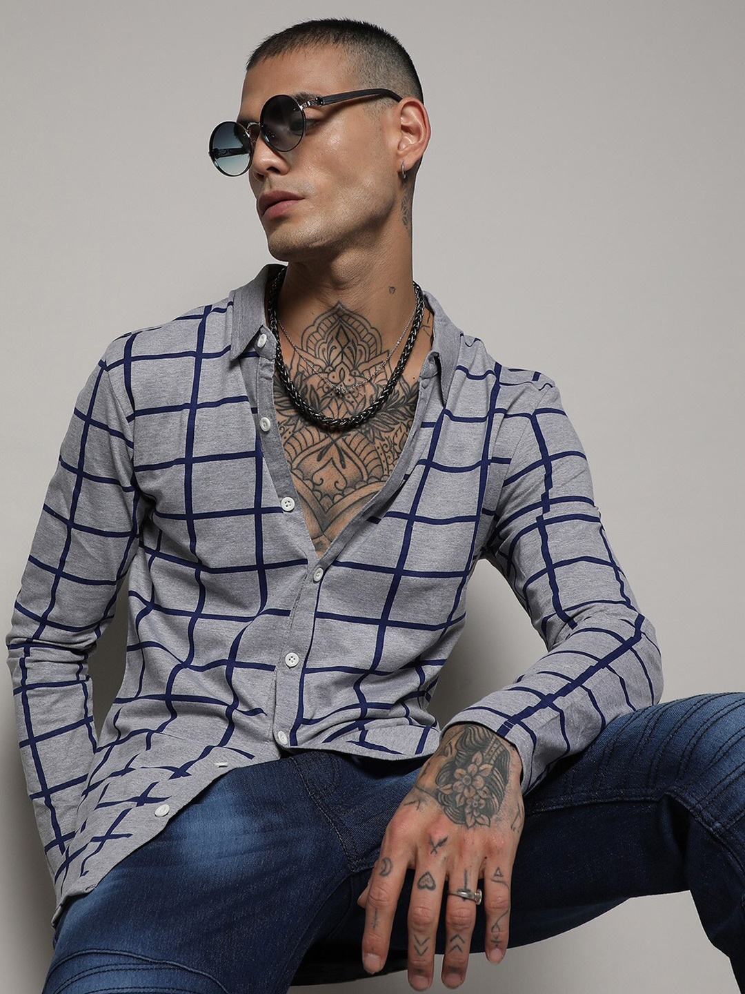

Campus Sutra Grey Classic Tartan Checks Cotton Casual Shirt