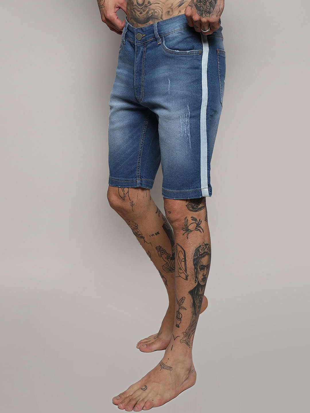 

Campus Sutra Men Blue Printed Outdoor Denim Shorts