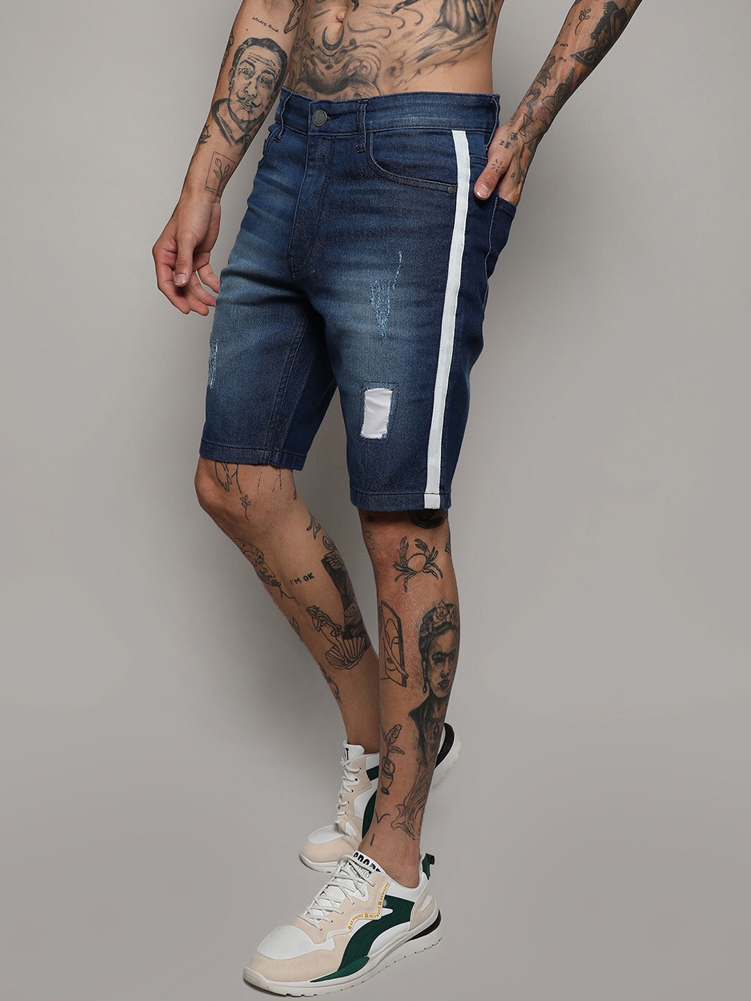 

Campus Sutra Men Distressed Cotton Denim Shorts, Blue